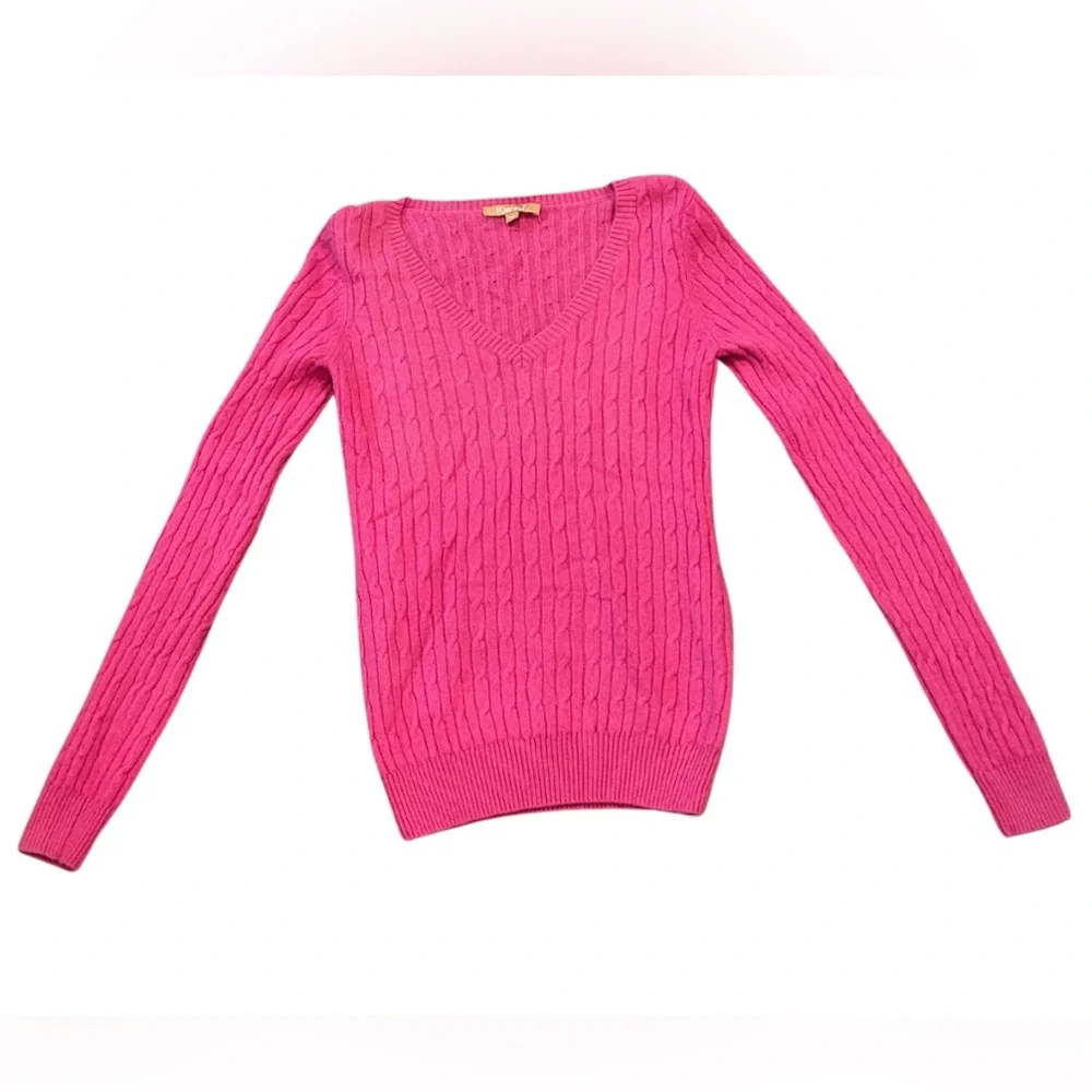 Kier + J Cableknit V-Neck Slim Fit Cashmere Sweater | Hot Pink | Size XS